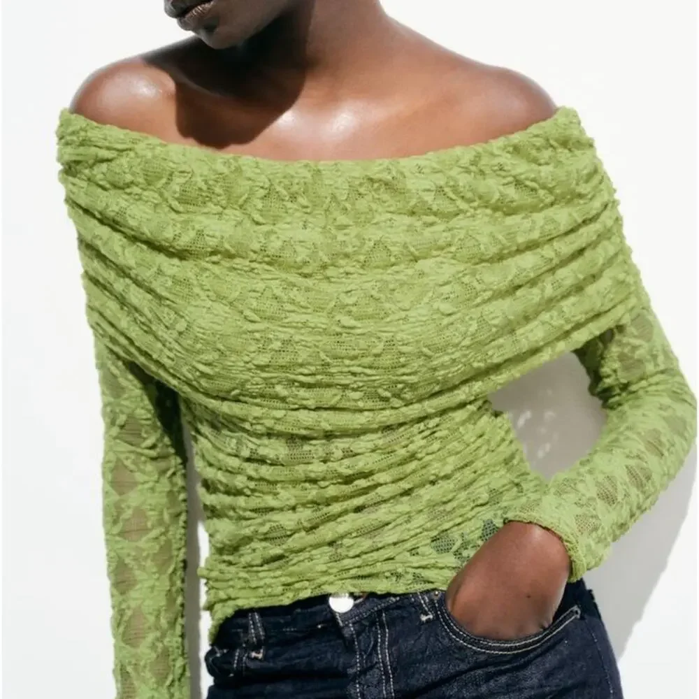 ZARA OFF THE SHOULDER LACE TOP